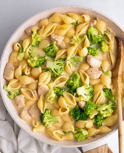 Cheesy Chicken & Broccoli Pasta Shells
