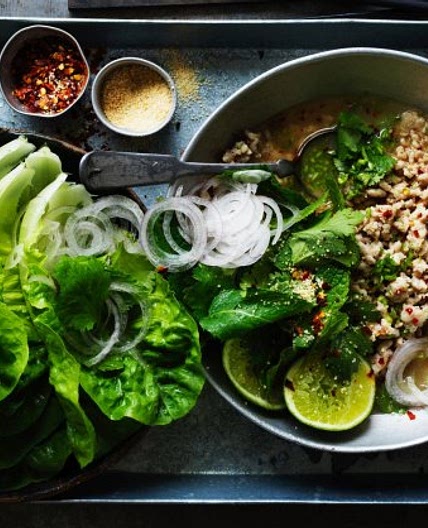 Chicken larb with roasted rice