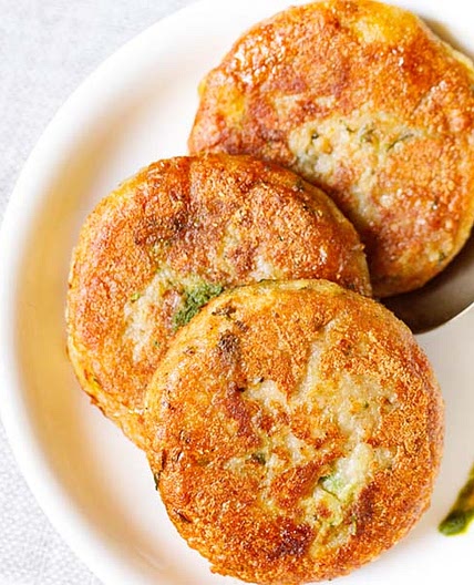 Aloo Tikki Recipe (Indian Potato Patties)