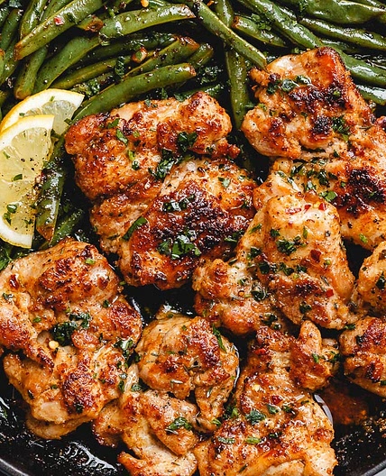 Lemon Garlic Butter Chicken and Green Beans Skillet