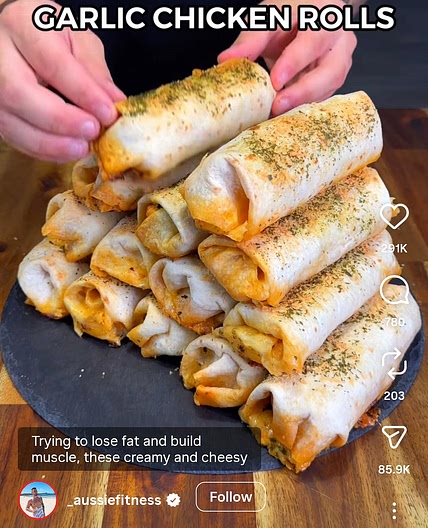 Cheesy Creamy Garlic Chicken Roll