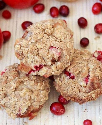 Apple cranberry muffins with streusel topping