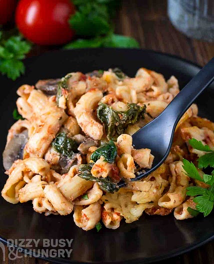 Creamy Mushroom Spinach Ricotta Pasta Bake