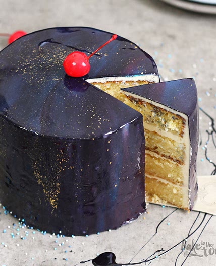 Galaxy Cake mit Mirror Glaze