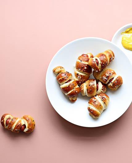 Pretzel Hot Dogs