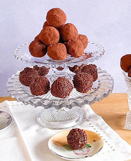 Low FODMAP Chocolate Walnut Truffles - Troufakia