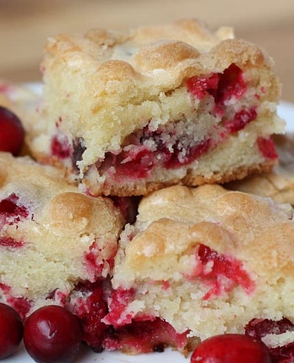 Cranberry Christmas Cake