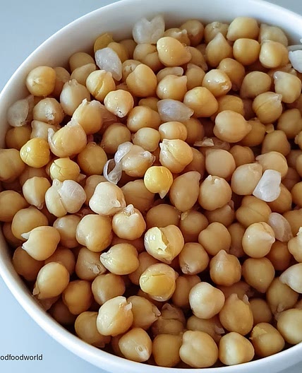 How to Cook Garbanzo Beans from Scratch (3 Easy Methods)
