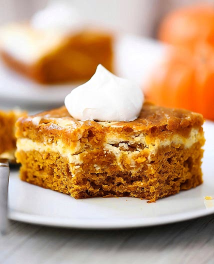 Pumpkin Roll Cake