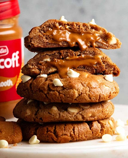 Biscoff stuffed cookies