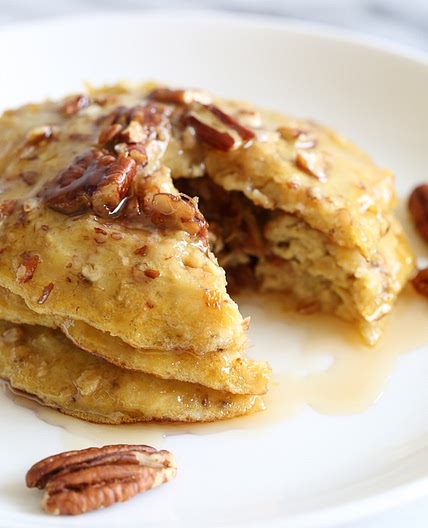 4-Ingredient Flourless Banana-Nut Pancakes