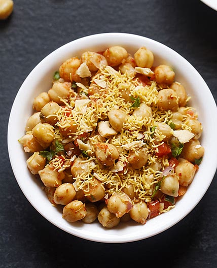 Chana Chaat Recipe (Chickpea Chaat Snack)