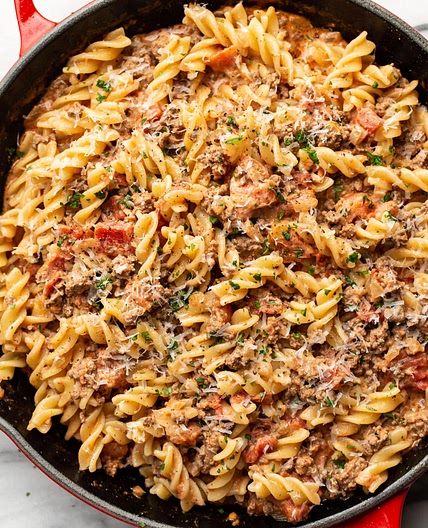 Easy Creamy Ground Beef Pasta