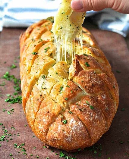 Cheese and Garlic Crack Bread (Pull Apart Bread)