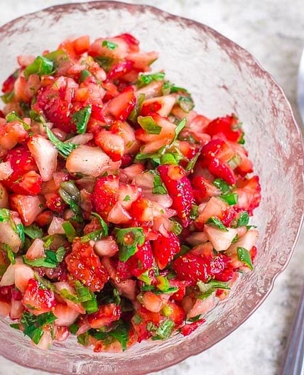 Low FODMAP Fresh Strawberry Salsa
