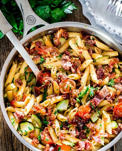 Penne with Prosciutto, Tomatoes and Zucchini