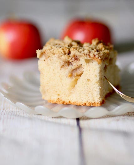 Apple Crumb Cake