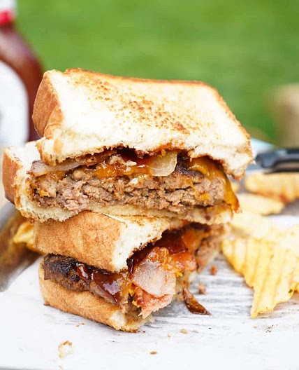 BBQ Texas Toast Blackstone Smash Burgers