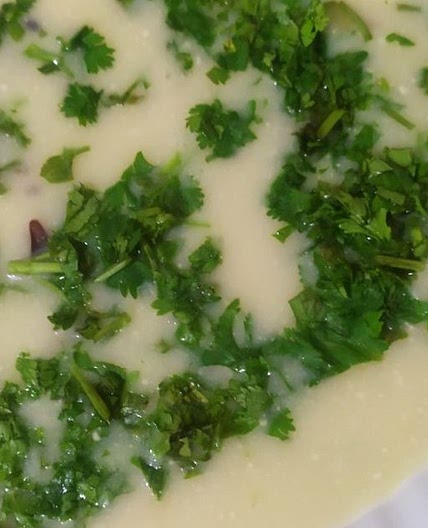 गुजराती कढ़ी (gujrathi kadhi recipe in hindi)