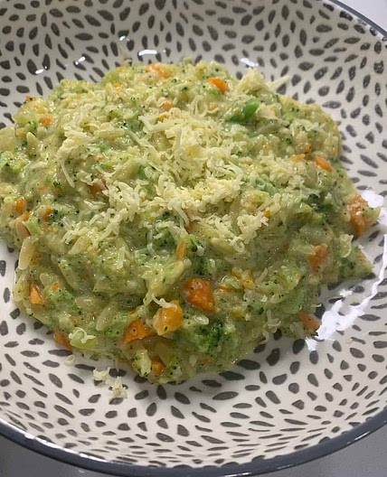 One Pot Broccoli Cheddar Orzo