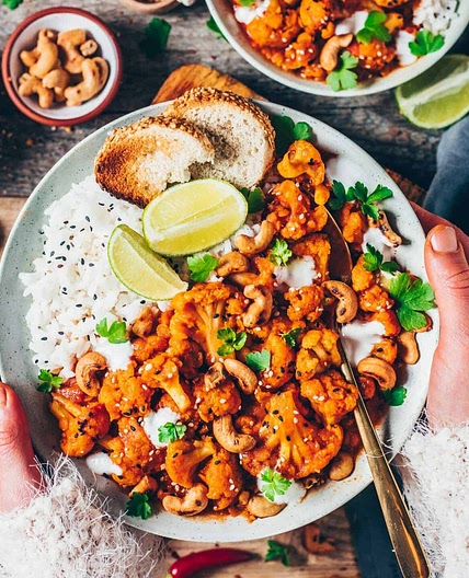 Blumenkohl Tikka Masala Curry (einfach & vegan)