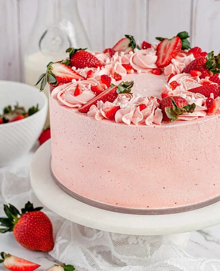 Gluten-Free Strawberry Cake (Dairy-Free)