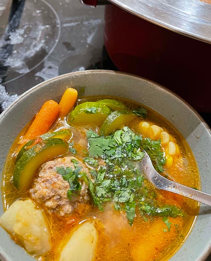 4 quart albóndigas soup