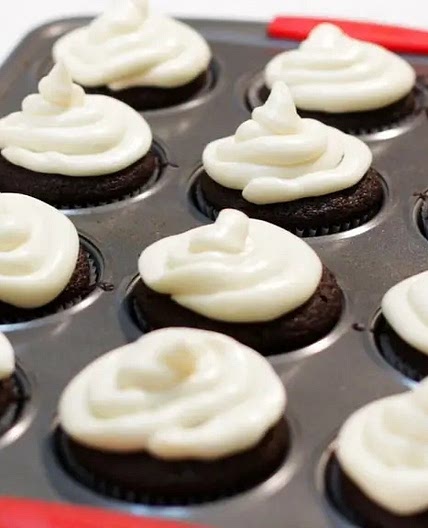 Easy Chocolate Cupcakes