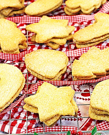 Crispy Clementine Cookies