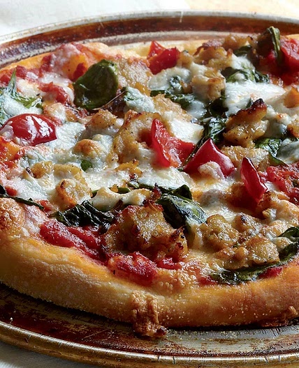 The Best Homemade Spinach, Sausage, and Pepper Pizza