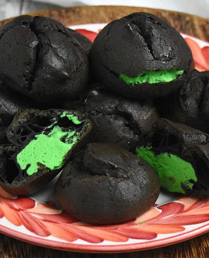 Poisoned Apple Cream Puffs