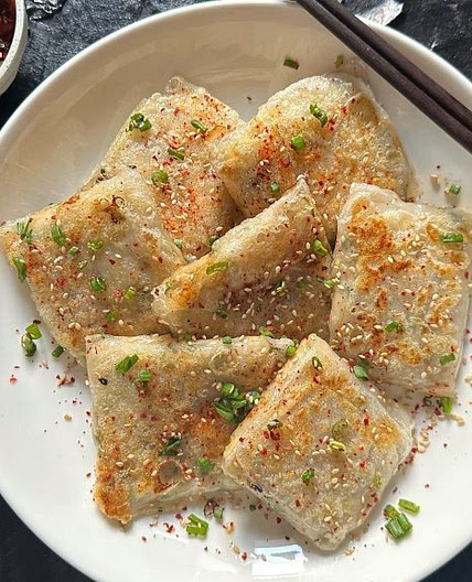 Crispy Rice Paper Chicken Dumplings That Anyone Can Make