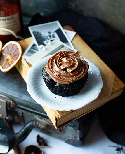 Black Magic Chocolate Fudge Cupcakes