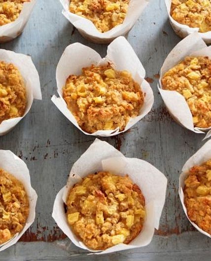 Pineapple and oat muffins recipe