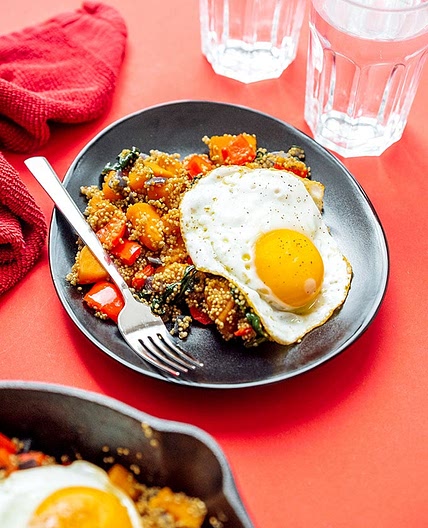 Loaded Quinoa Breakfast Skillet
