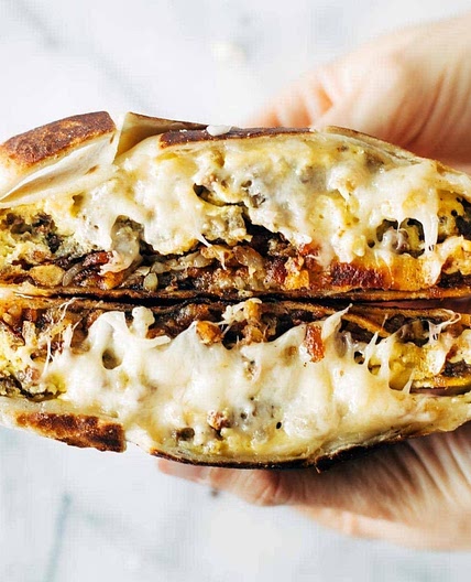 Breakfast Crunchwrap