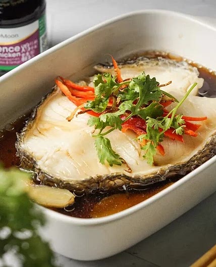 Steamed Cod Fish with Essence of Chicken in 15 Minutes (15分钟鸡精蒸鳕鱼)