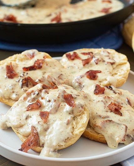 Homemade Creamy Bacon Gravy Recipe