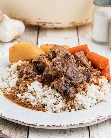 Mama's oxtails