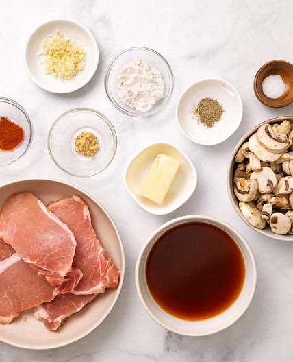 Pork Chops in Garlic Mushroom Sauce