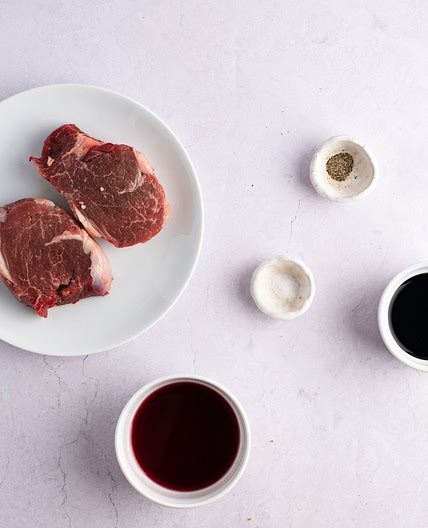 Filet Mignon with Rich Balsamic Glaze