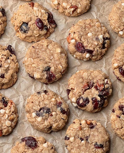 Vegan Cranberry Oatmeal Cookies
