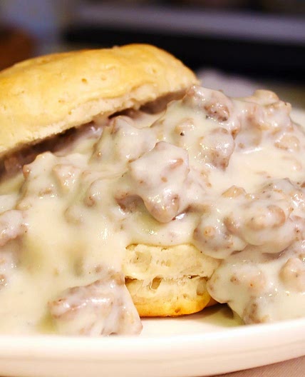 Easy Sausage Gravy and Biscuits