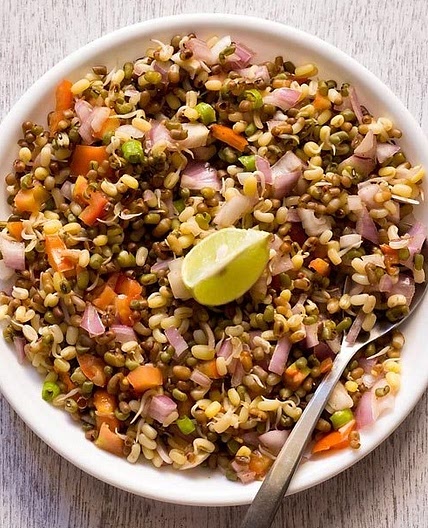 Sprouts Salad | Sprouted Moong Salad (Easy & Healthy)