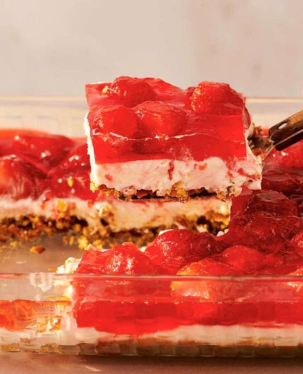 Strawberry Pretzel Salad
