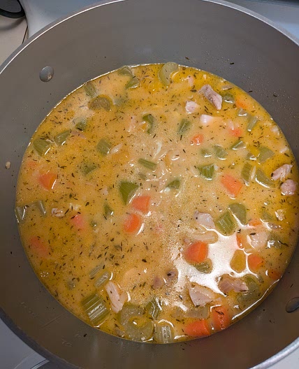 Lemon chicken orzo soup