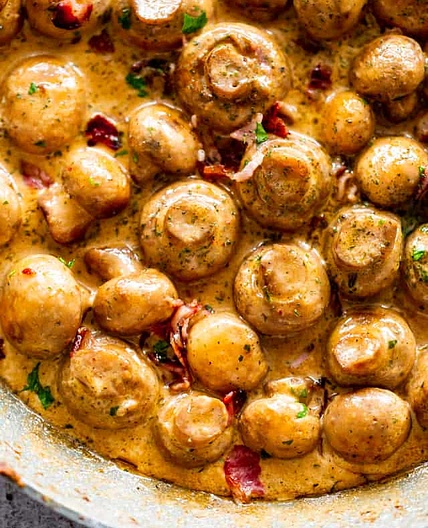 Creamy Garlic Mushrooms with Bacon