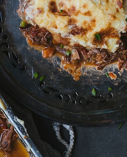 Parmentier avec boeuf braisé au vin rouge