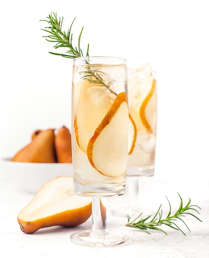 Spiced Pear Cocktail