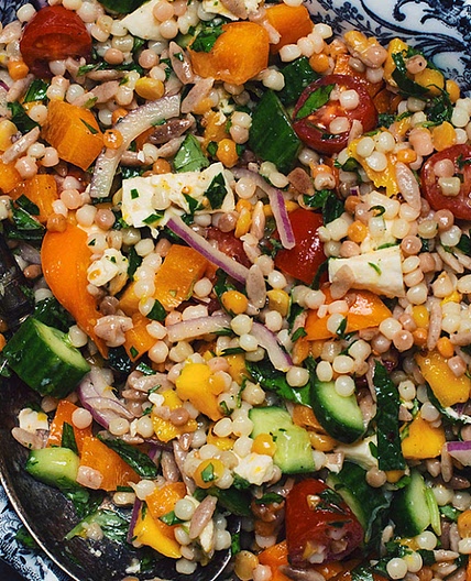 Salade de couscous israélien à la mangue